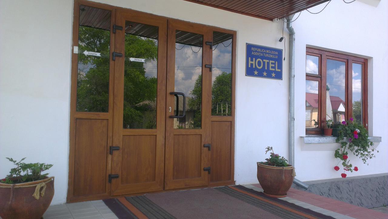 Adina Hotel Riscani Exterior photo